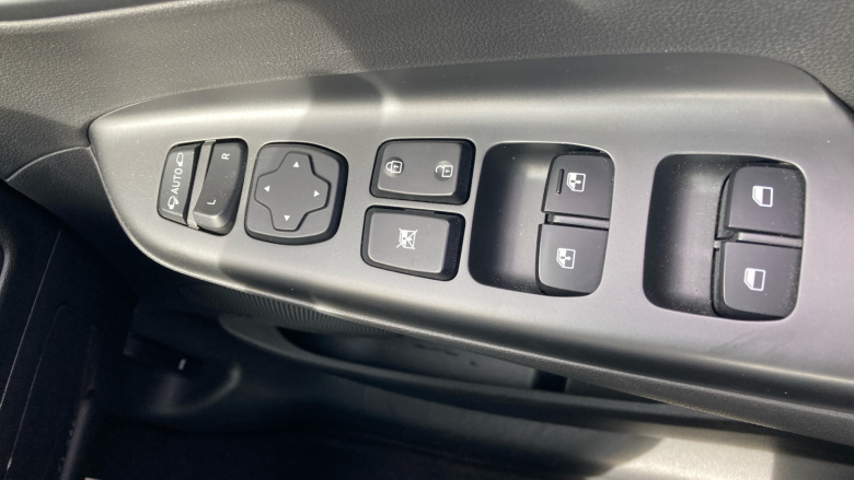 Hyundai KONA 100kW Premium 39kWh 5dr Auto Electric Hatchback